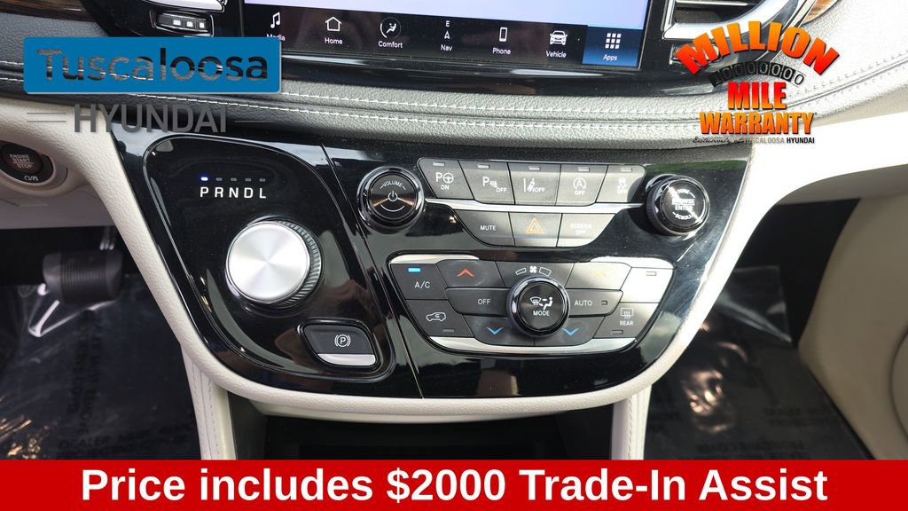 Used 2022 Chrysler Pacifica Limited image 21