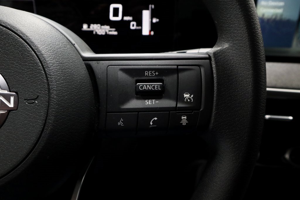 Certified 2025 Nissan Kicks SV image 29