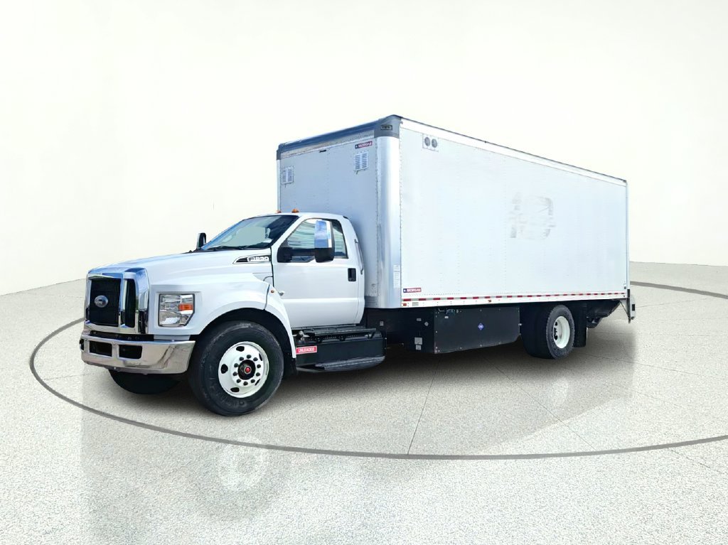Used 2023 Ford F650 2WD Regular Cab Super Duty image 4