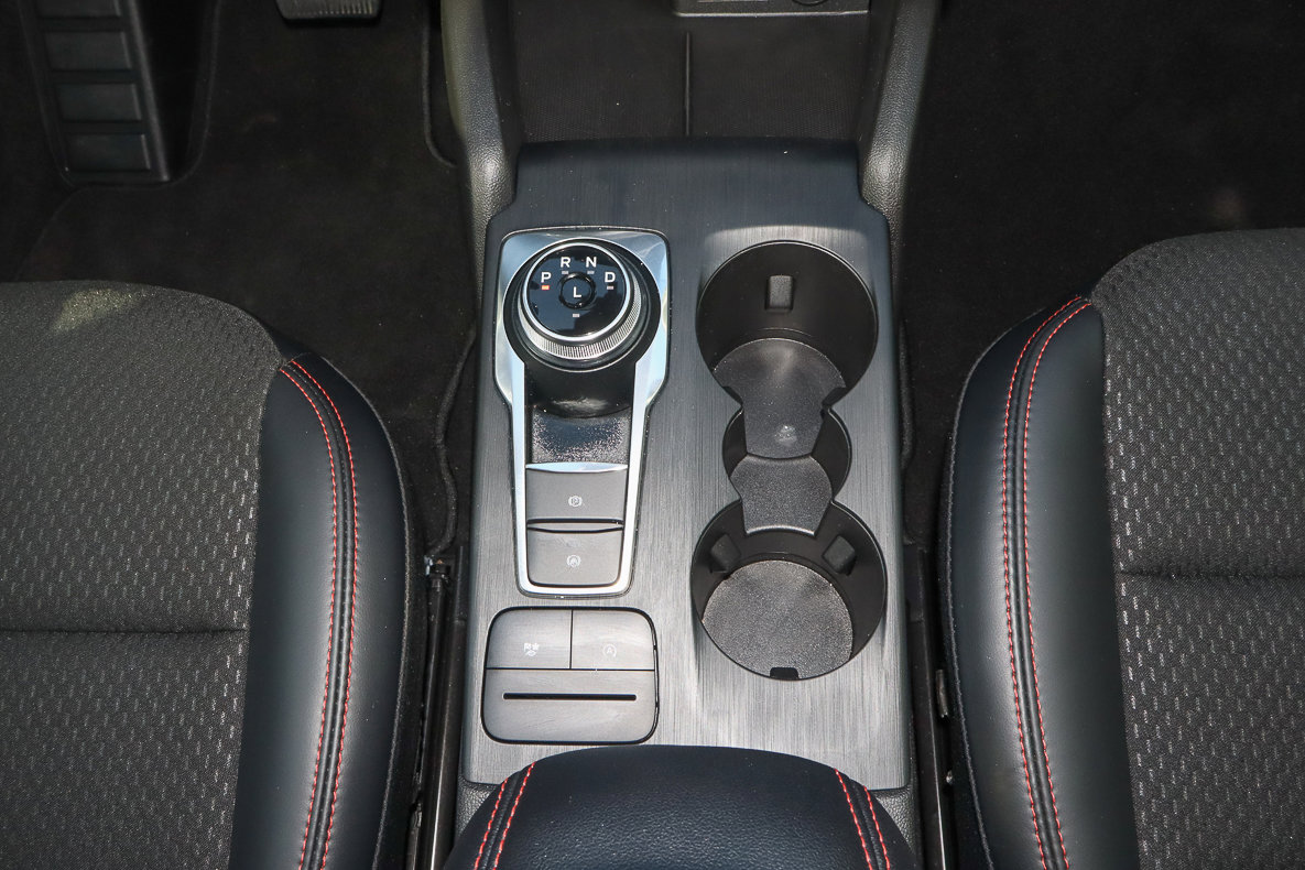 Used 2025 Ford Escape ST-Line AWD/4WD image 19