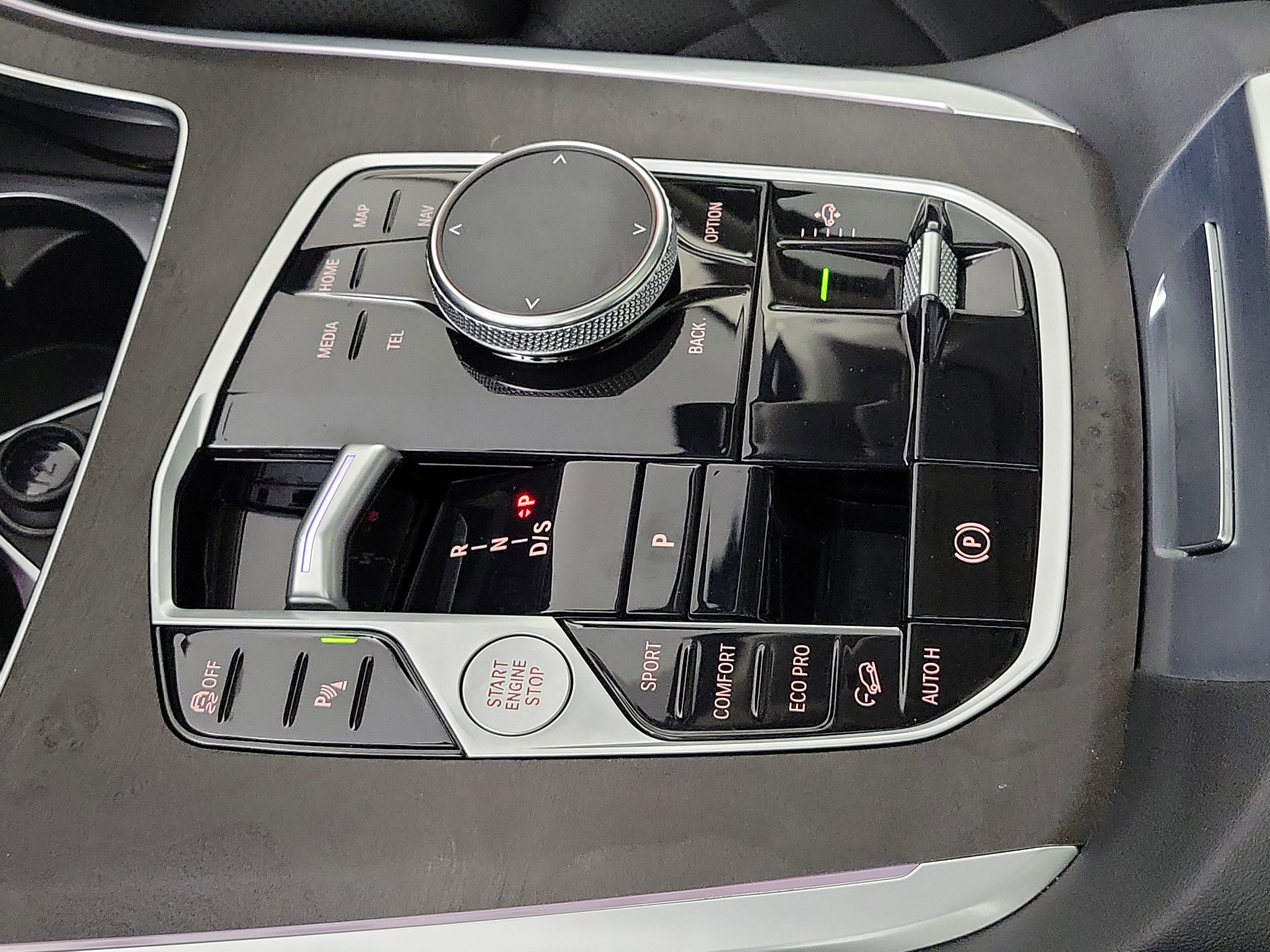 Certified 2024 BMW X7 xDrive40i w/ Premium Package image 22