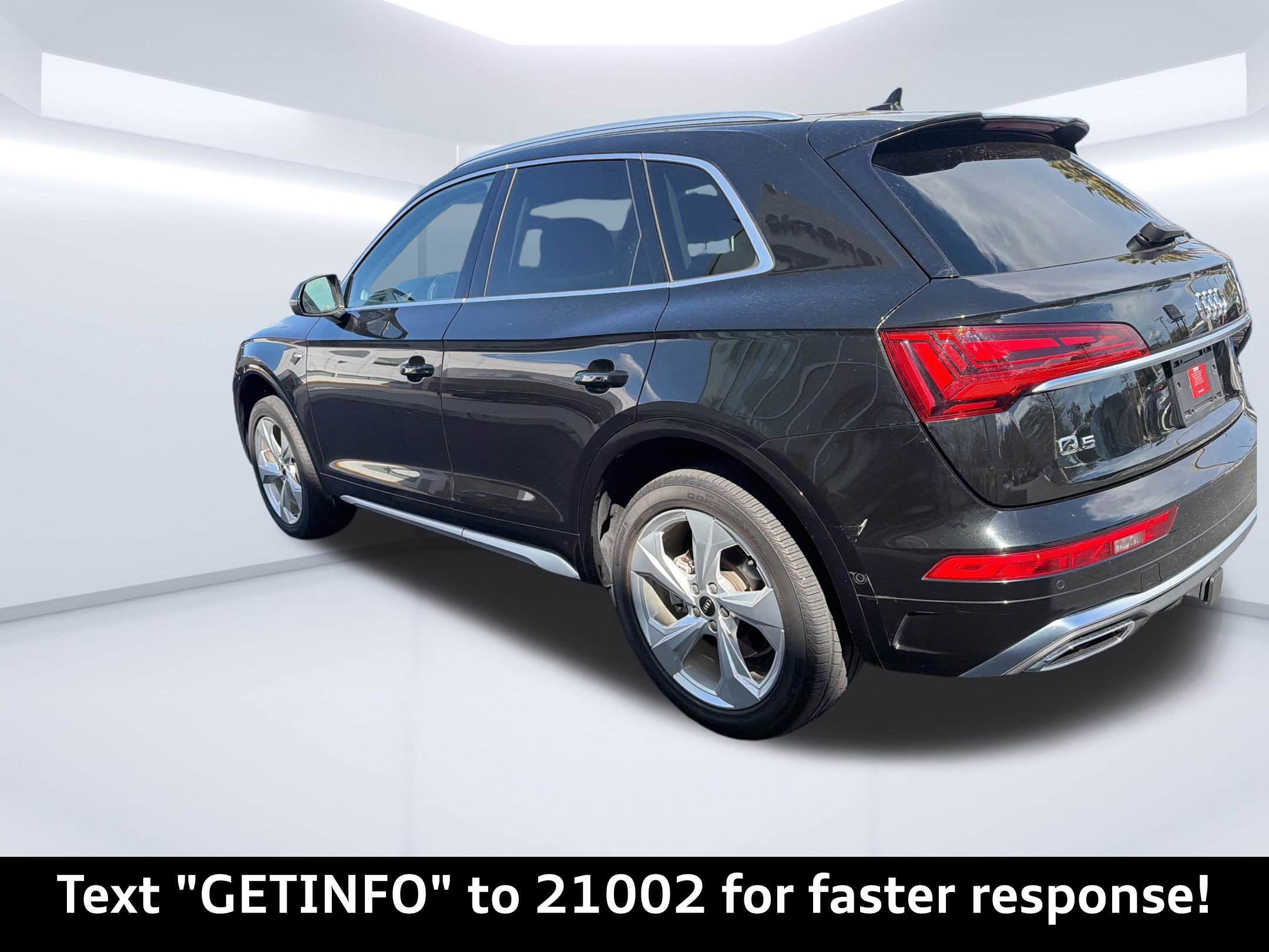 Used 2023 Audi Q5 2.0T Prestige w/ Prestige Package image 6