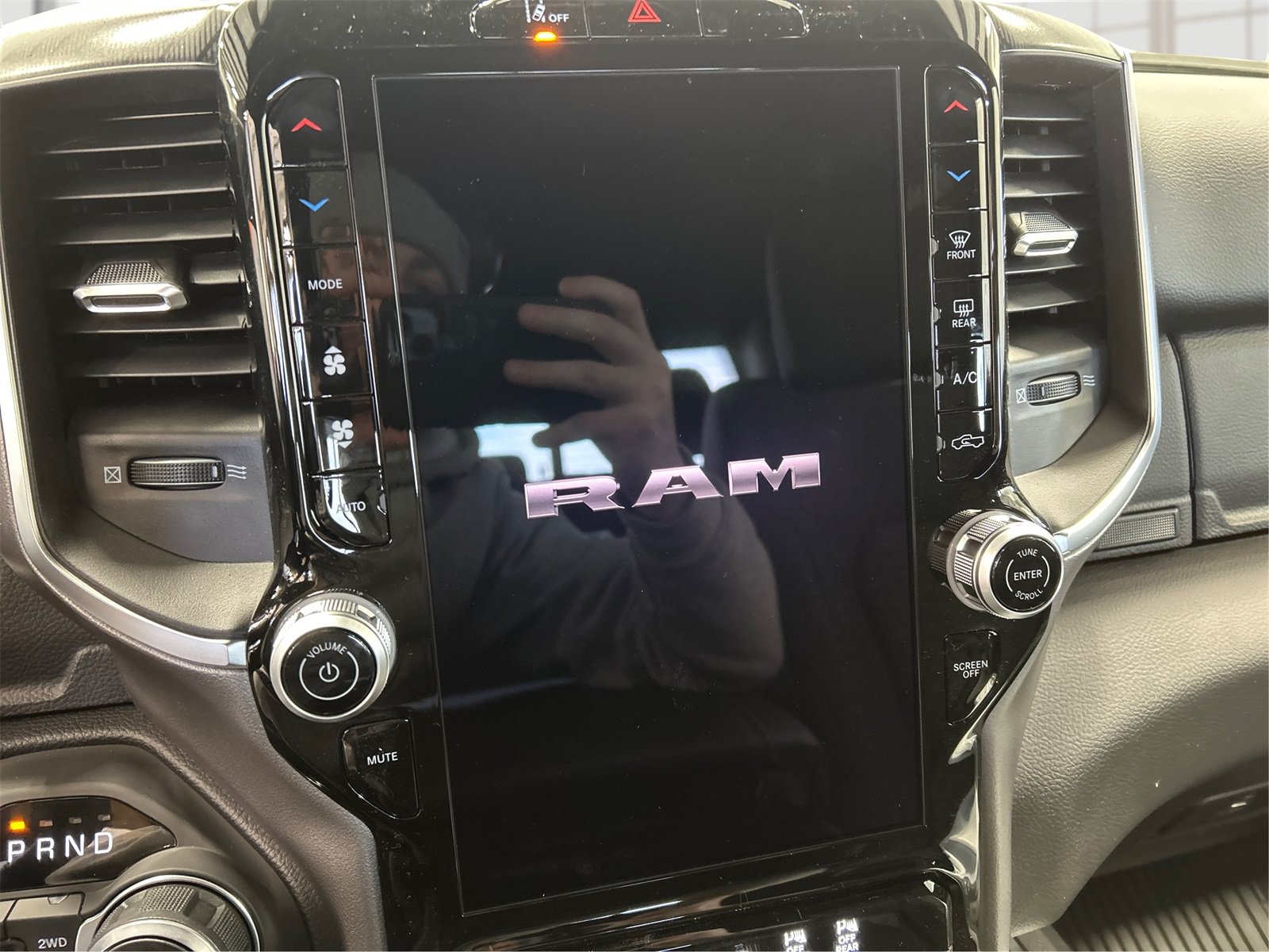 New 2026 RAM 1500 Big Horn AWD/4WD image 11