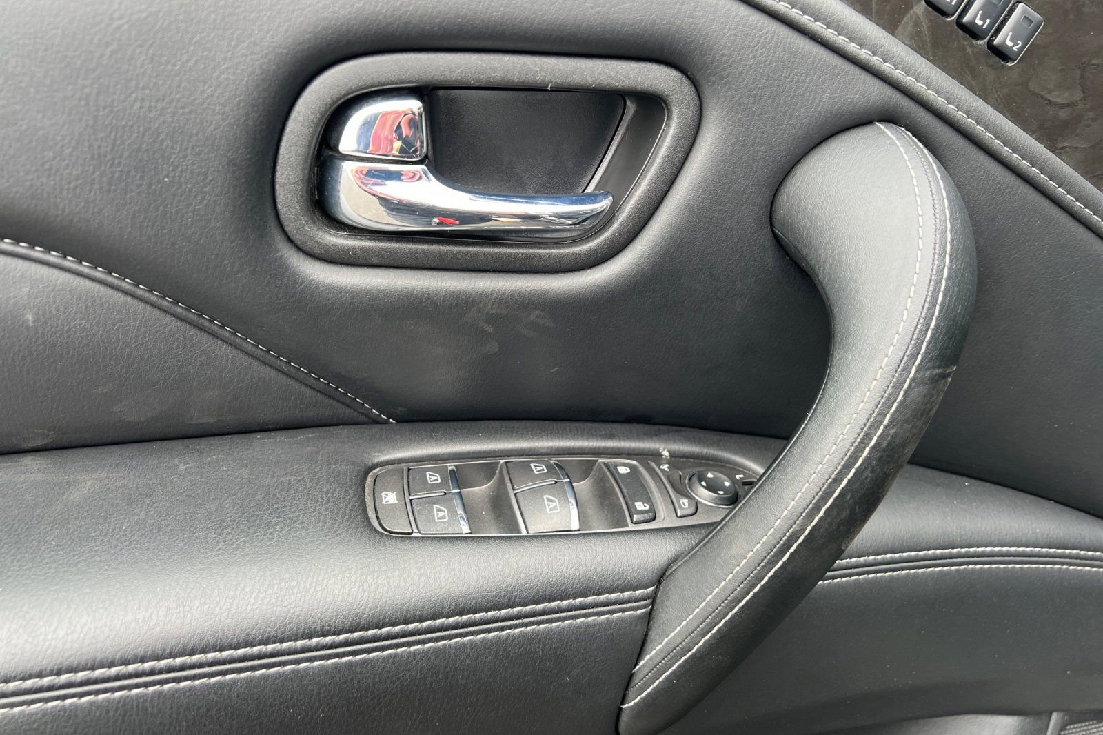 Used 2024 INFINITI QX80 Luxe image 12