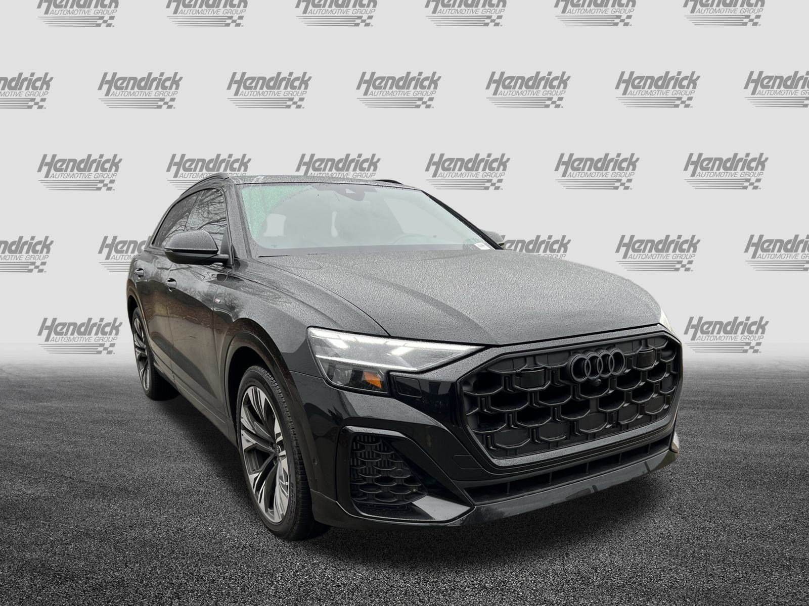 Used 2025 Audi Q8 Premium Plus image 2