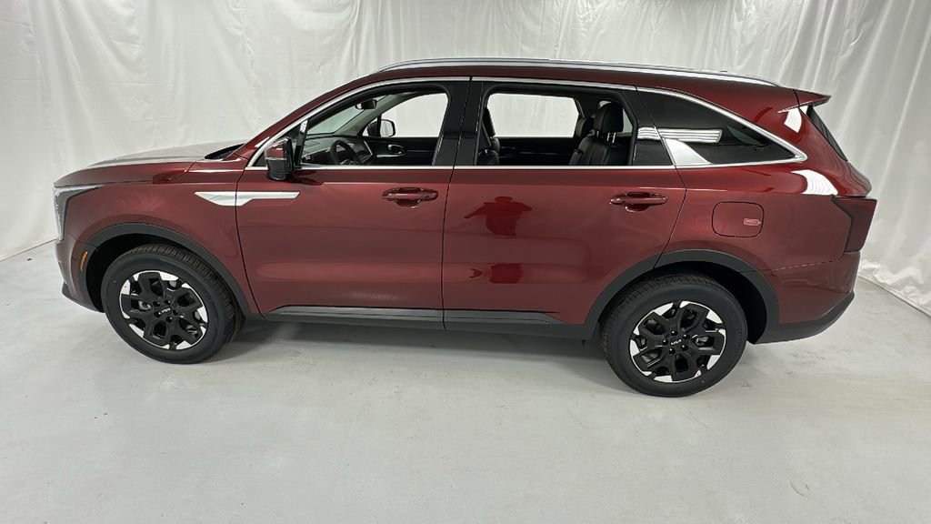 New 2025 Kia Sorento S image 6