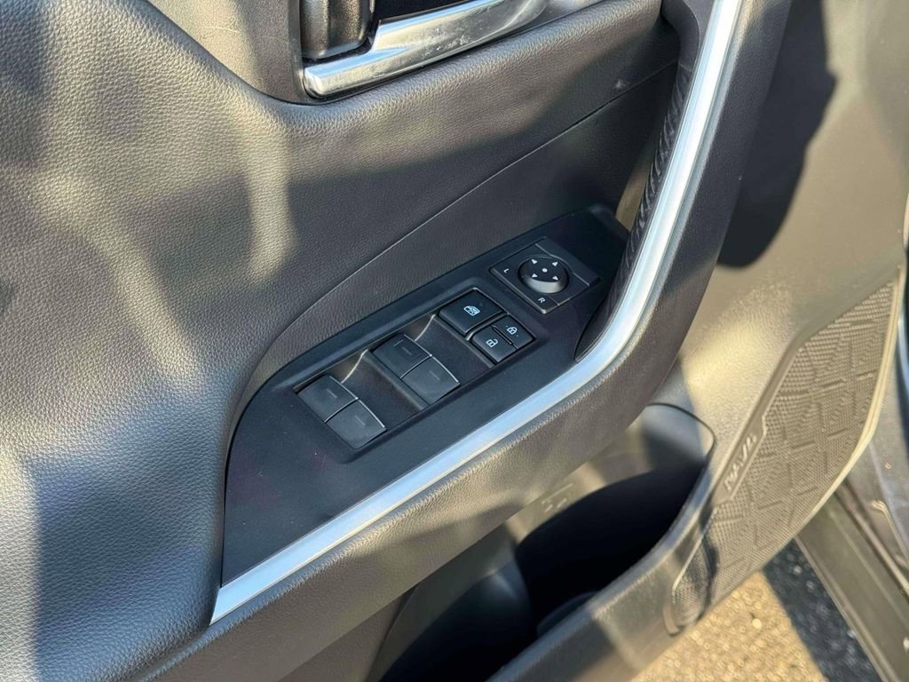 Used 2022 Toyota RAV4 XSE image 19