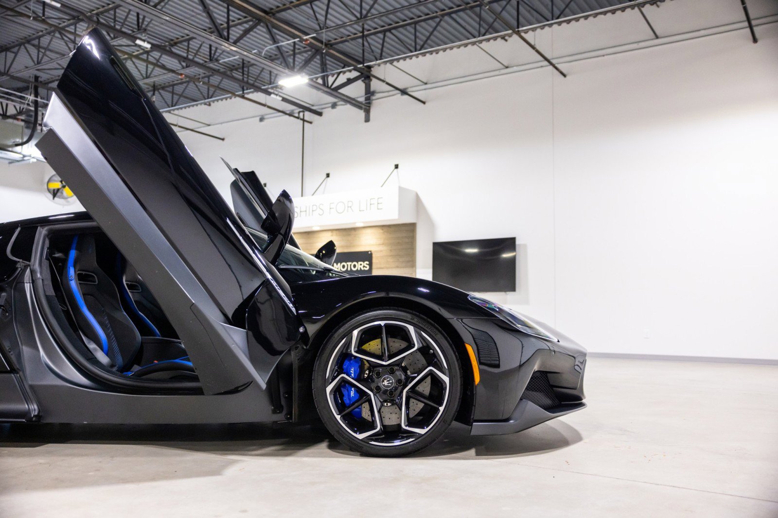 Used 2022 Maserati MC20 Coupe image 24