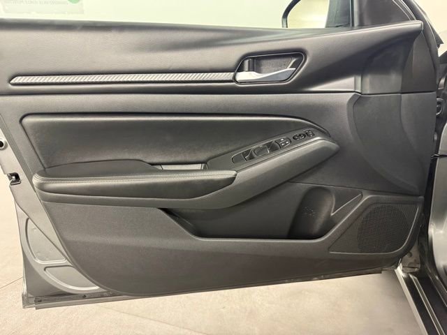 Used 2025 Nissan Altima 2.5 SV image 28