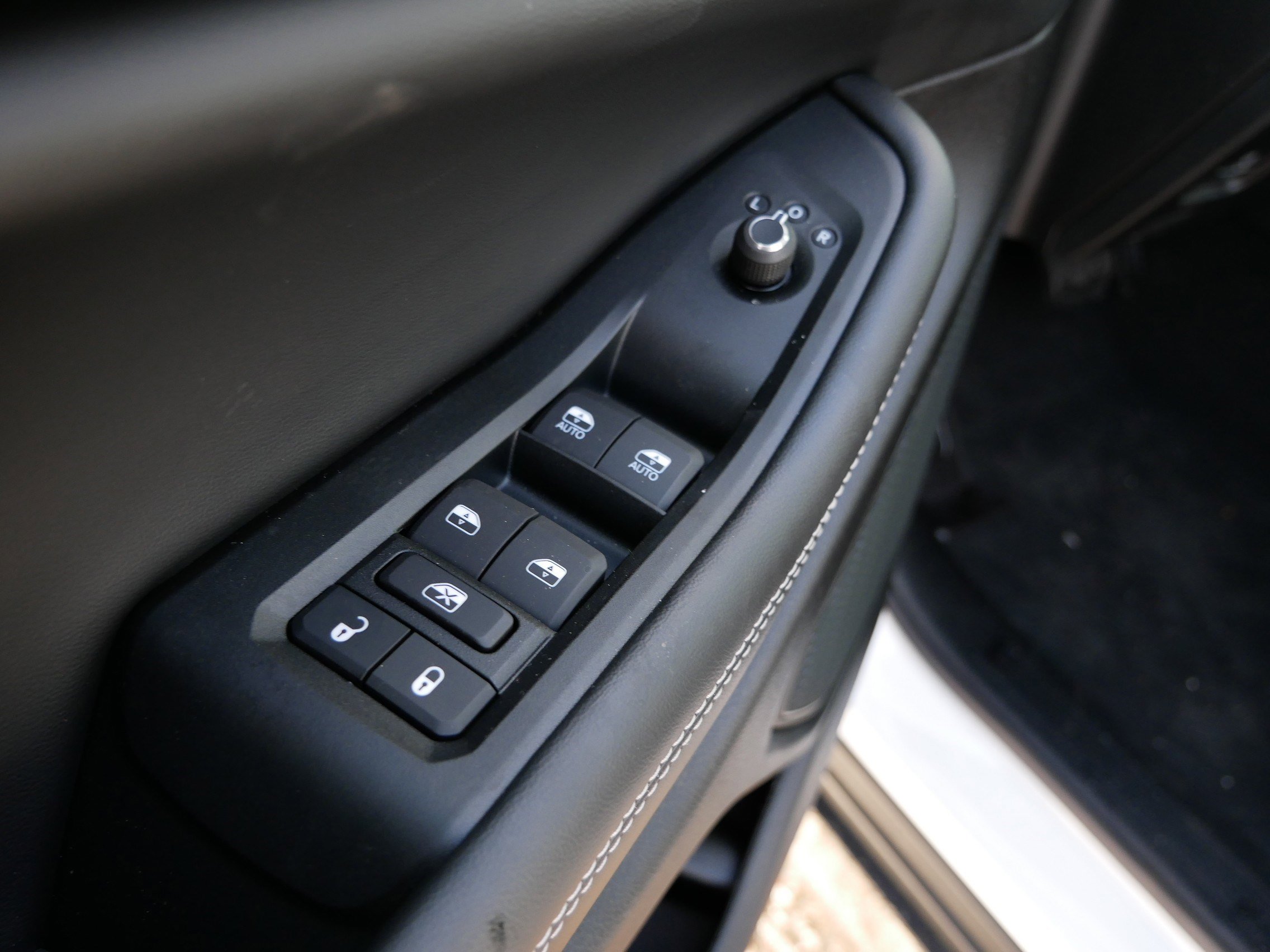 New 2025 Jeep Grand Cherokee L Altitude image 12