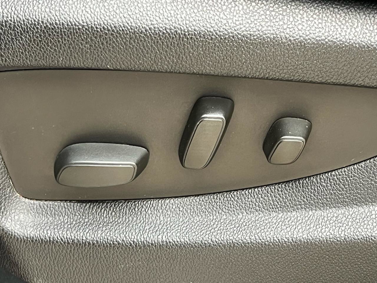 Used 2015 Chevrolet Silverado 1500 LTZ Z71 w/ Midnight Edition AWD/4WD image 31