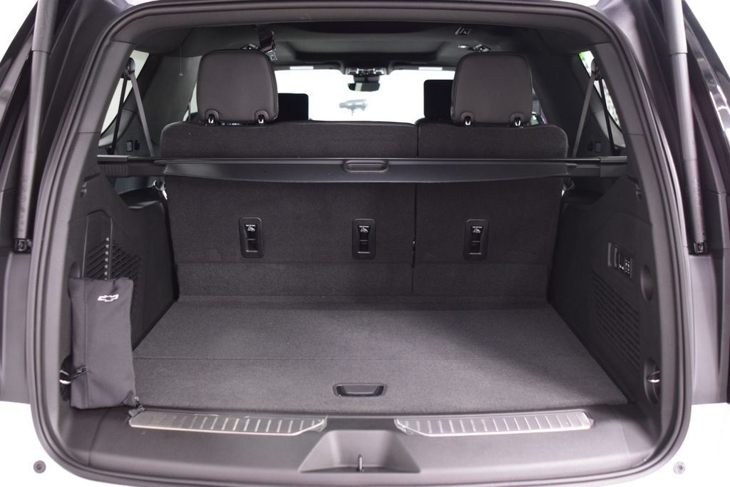 New 2026 Chevrolet Suburban Premier AWD/4WD image 24