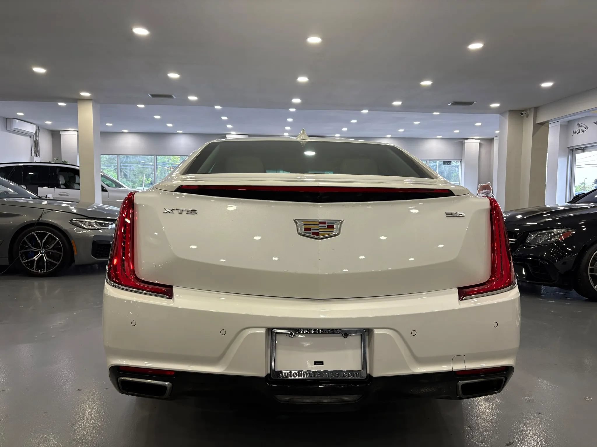 Used 2018 Cadillac XTS Luxury w/ Driver Awareness Package FWD image 6