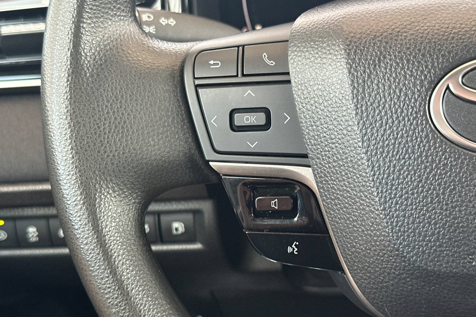 Certified 2025 Toyota Camry LE AWD/4WD image 27