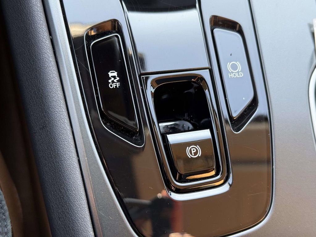 Used 2025 Lexus RZ 450e image 24