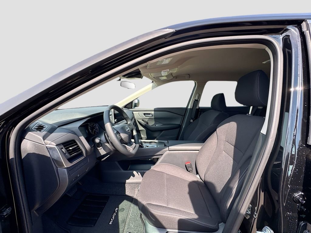 Used 2026 Nissan Rogue S FWD image 18