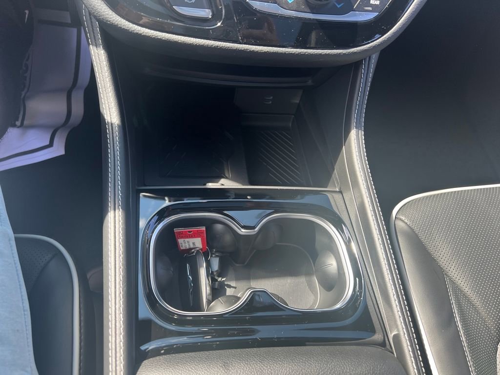 New 2026 Chrysler Pacifica Limited image 14