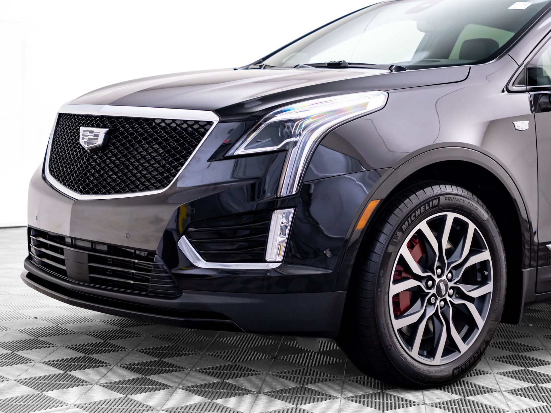 Certified 2024 Cadillac XT5 Sportv w/ Platinum Package AWD/4WD image 42