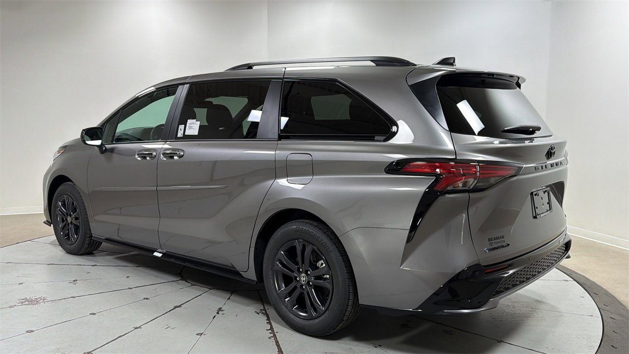 New 2026 Toyota Sienna XSE image 7
