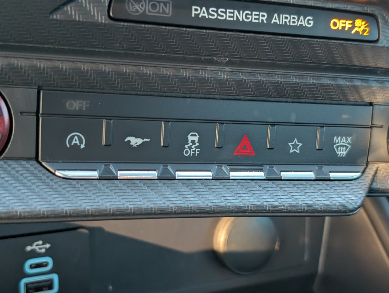 Used 2025 Ford Mustang GT RWD image 17