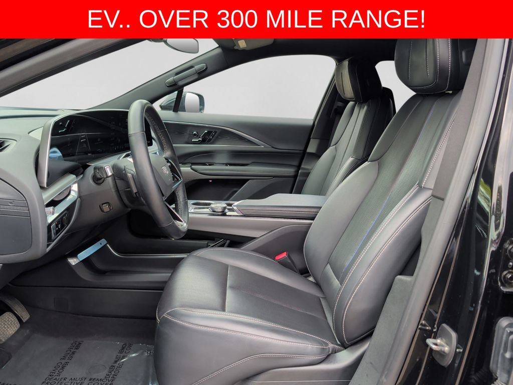 Used 2024 Cadillac Lyriq Luxury w/ LPO, Floor Liner Package AWD/4WD image 16