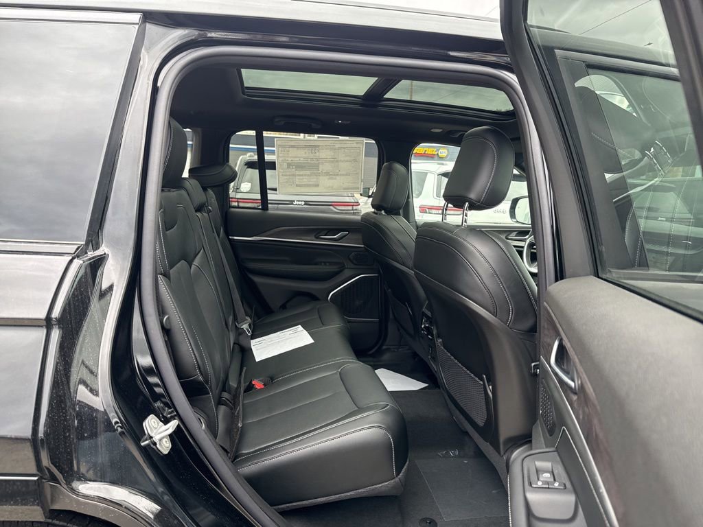 New 2026 Jeep Grand Cherokee Limited AWD/4WD image 28