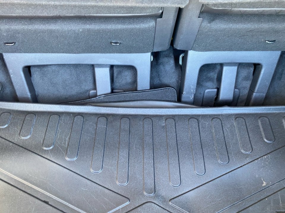 Used 2023 Kia Carnival LX image 17