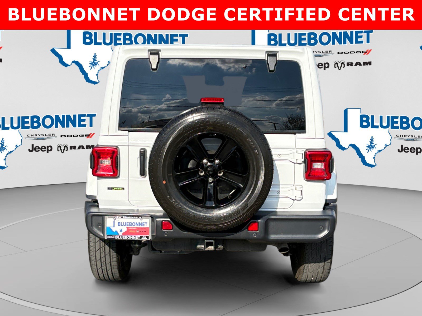 Used 2020 Jeep Wrangler Unlimited Sahara AWD/4WD image 6