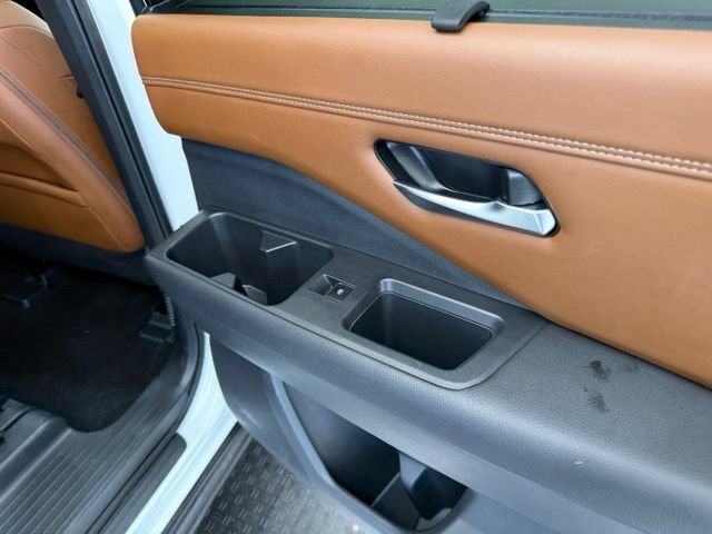 Used 2023 Nissan Pathfinder Platinum AWD/4WD image 31