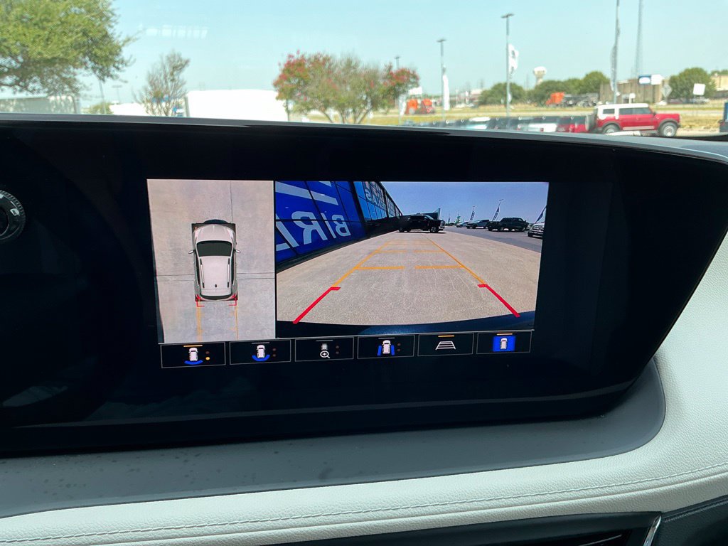 Used 2026 Buick Encore GX Avenir w/ Avenir Technology Package FWD image 13