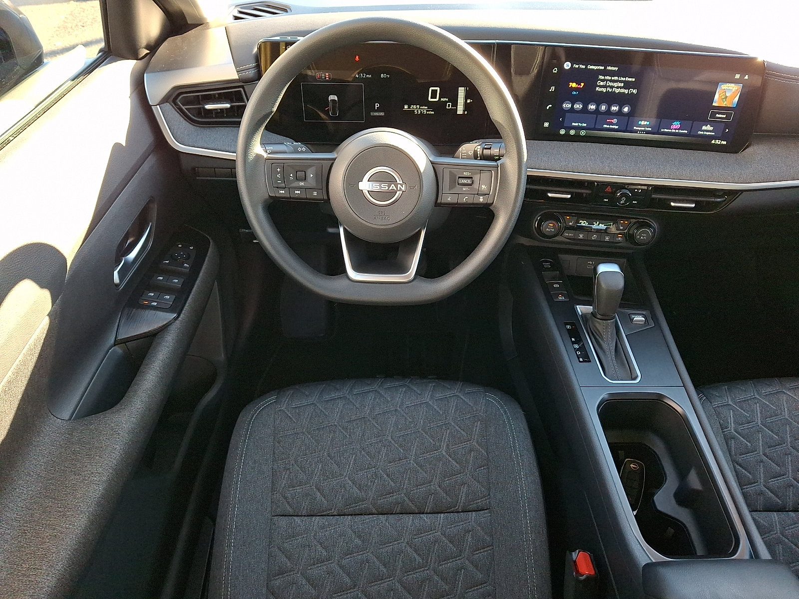 Used 2026 Nissan Kicks SV w/ Charging Package AWD/4WD image 13