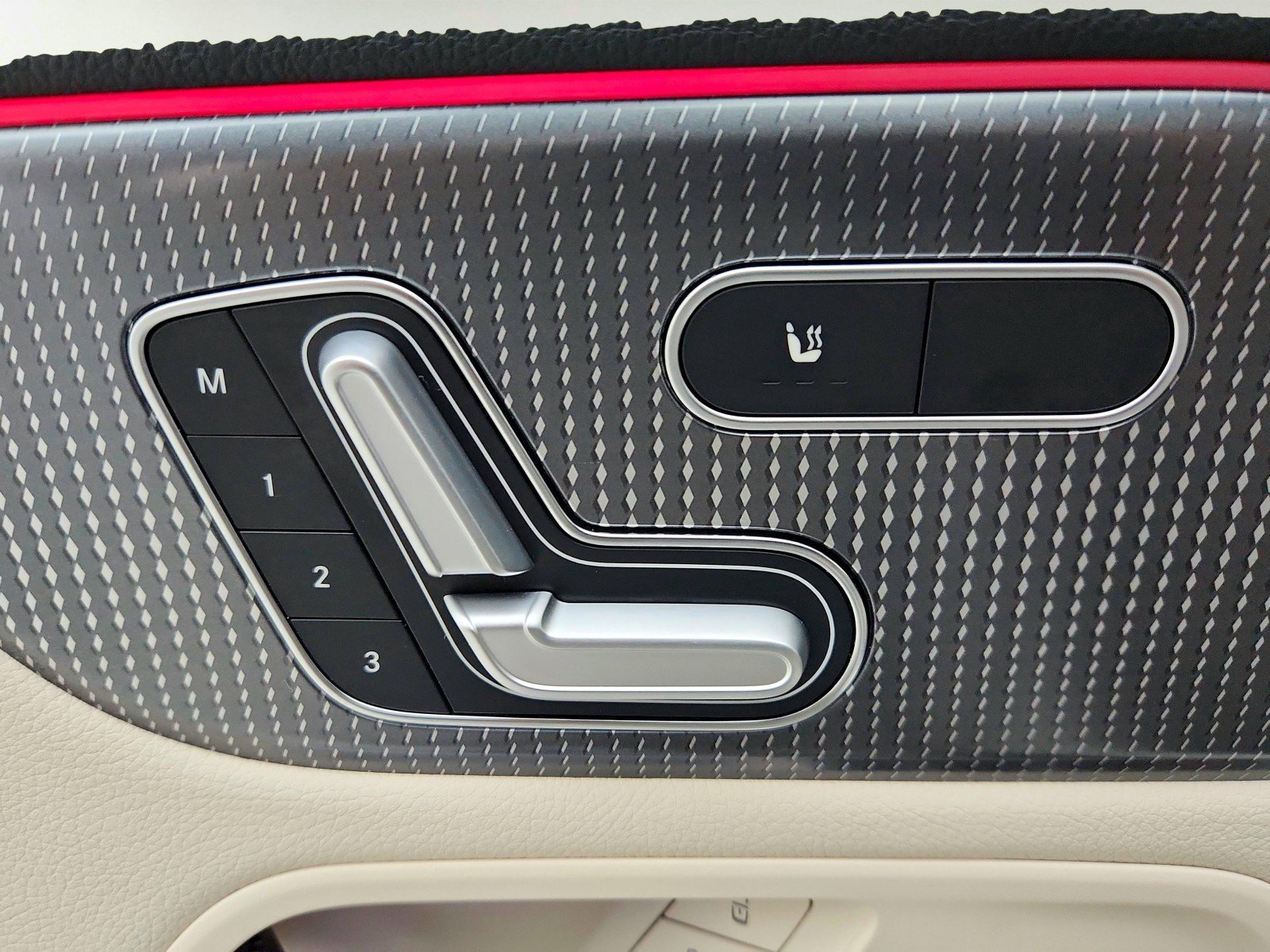 Certified 2023 Mercedes-Benz EQB 300 4MATIC image 18