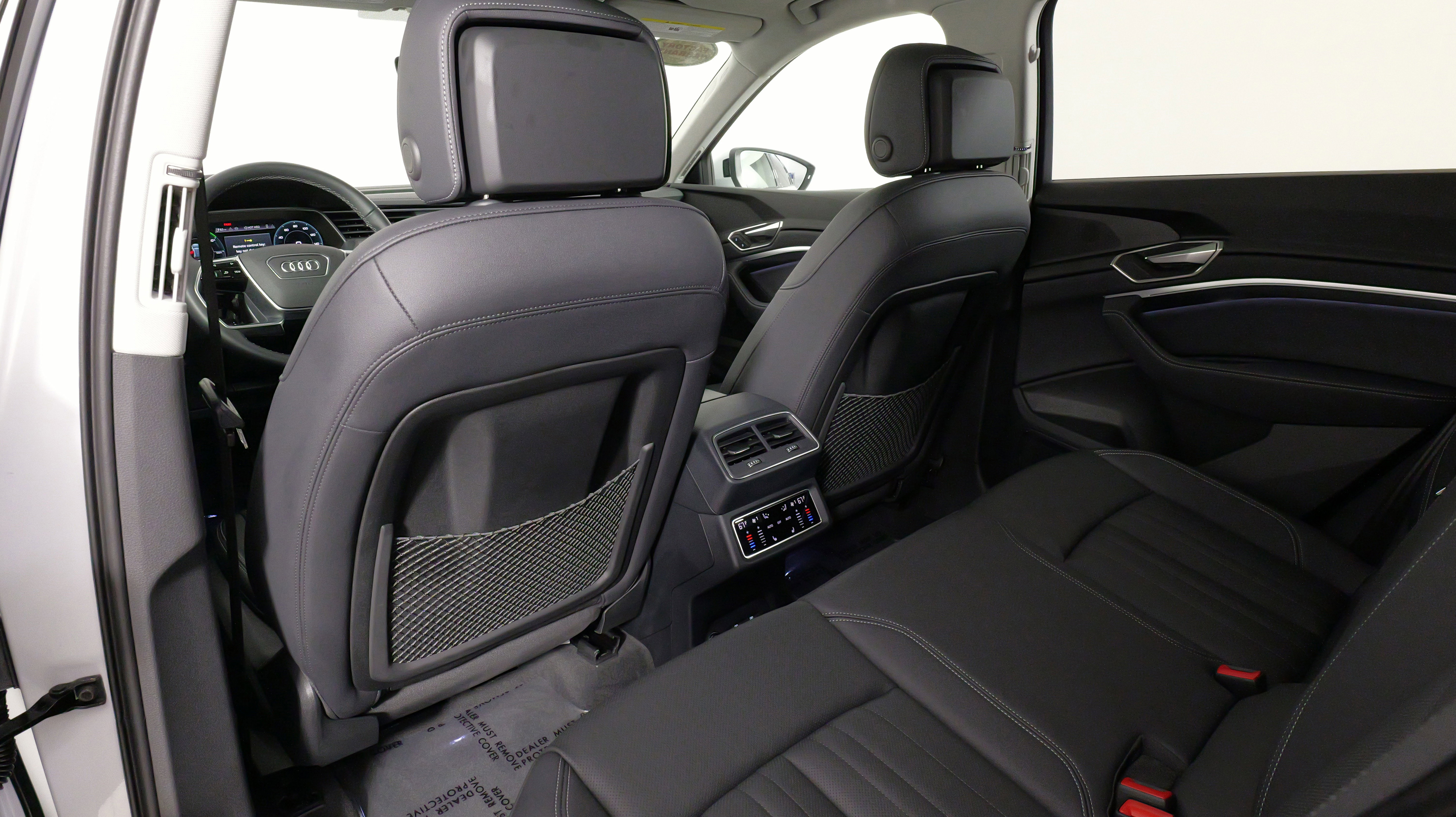 Used 2024 Audi Q8 e-tron Premium Plus w/ Premium Plus Package image 35