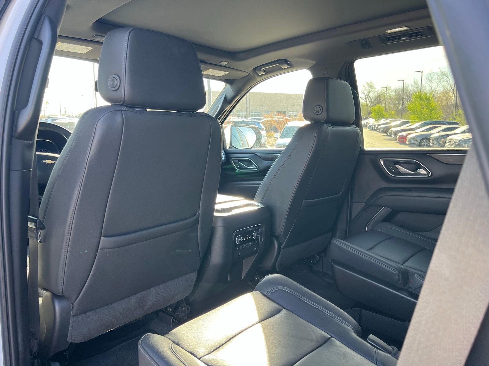 Used 2022 Chevrolet Tahoe LT w/ Luxury Package image 19
