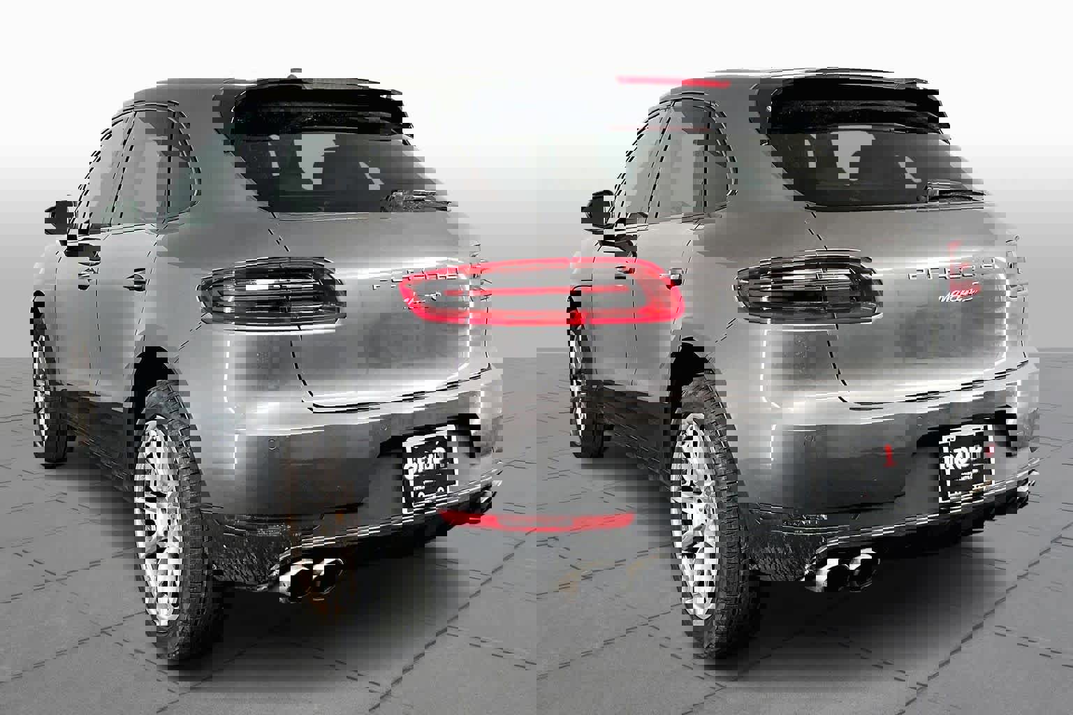 Used 2018 Porsche Macan S image 11