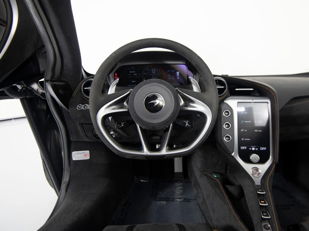 Used 2024 McLaren 750S Spider image 16