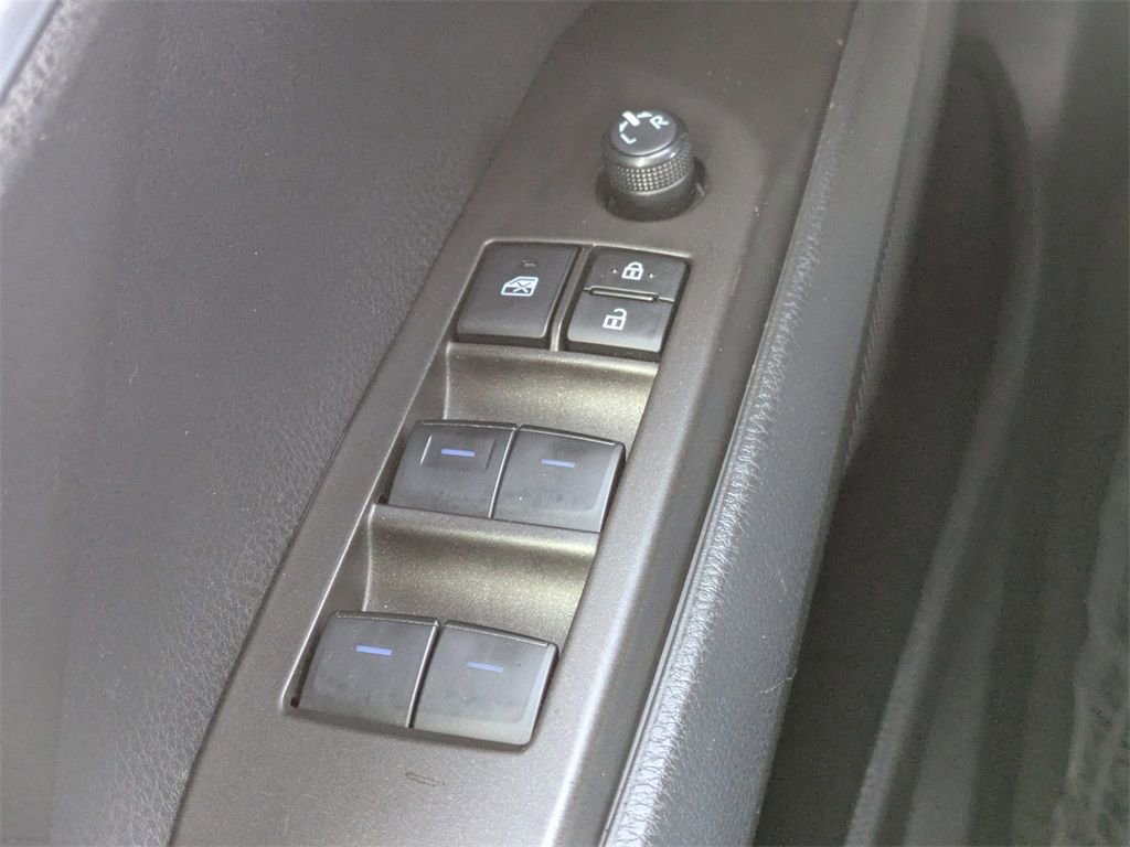 Used 2023 Toyota Camry SE FWD image 21