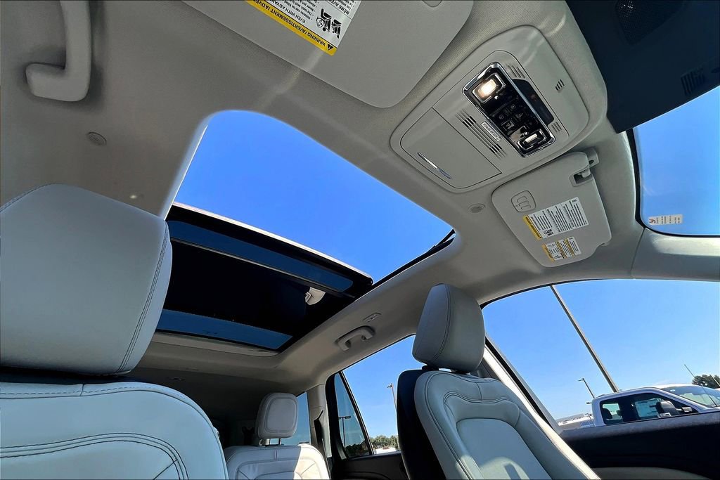 Used 2025 Lincoln Aviator Reserve w/ Illumination Package image 22