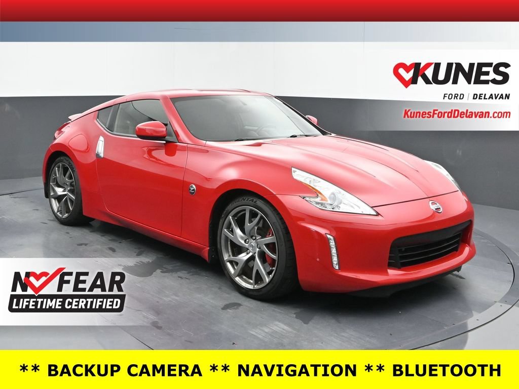 Used 2016 Nissan 370Z Coupe RWD image 1