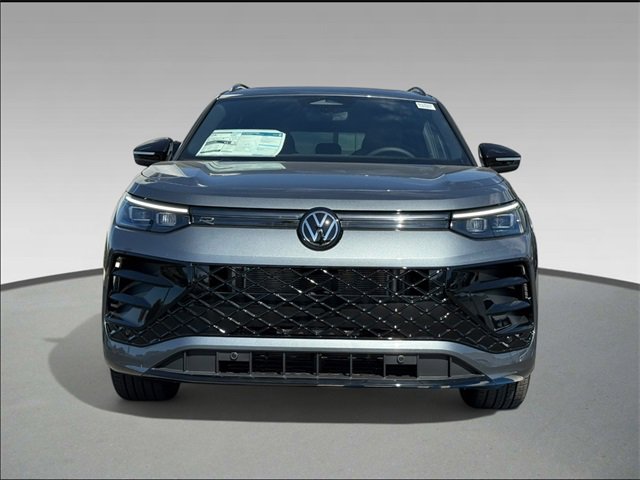New 2026 Volkswagen Tiguan SE R-Line image 2