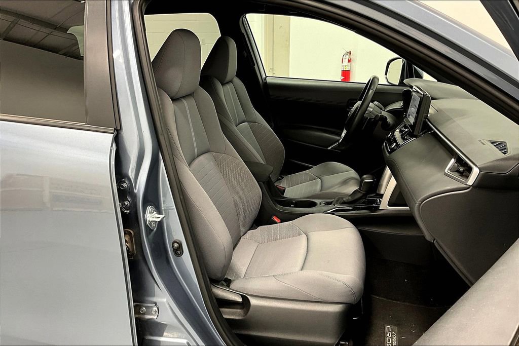 Used 2023 Toyota Corolla Cross SE image 10