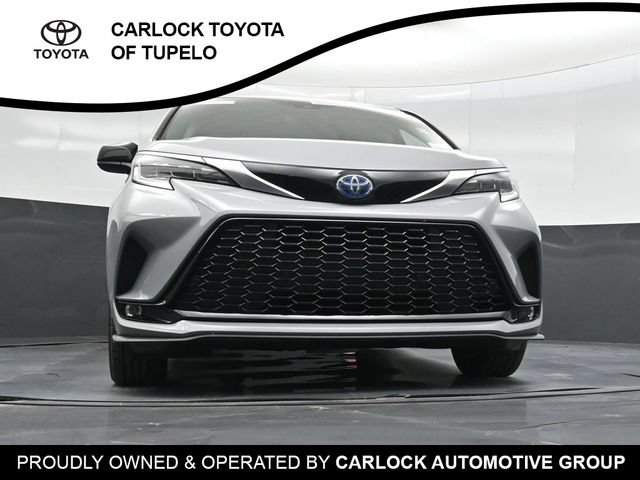 Used 2024 Toyota Sienna XSE FWD image 52