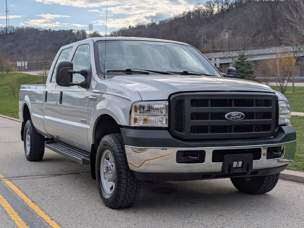 Used 2006 Ford F350 XL image 2