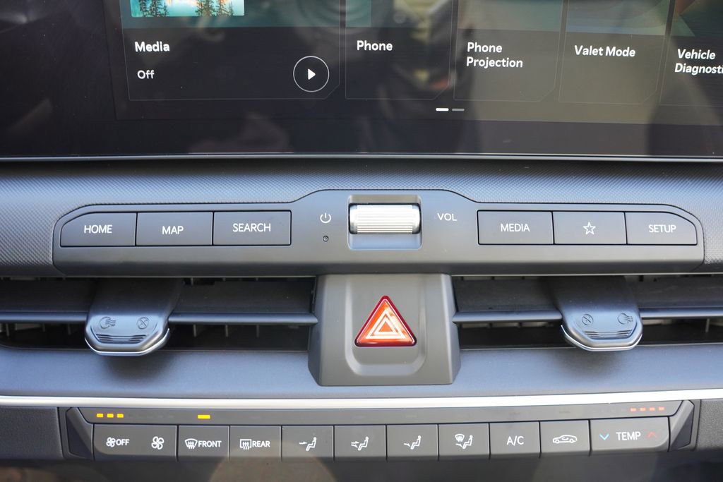 Used 2025 Kia K4 LXS image 22