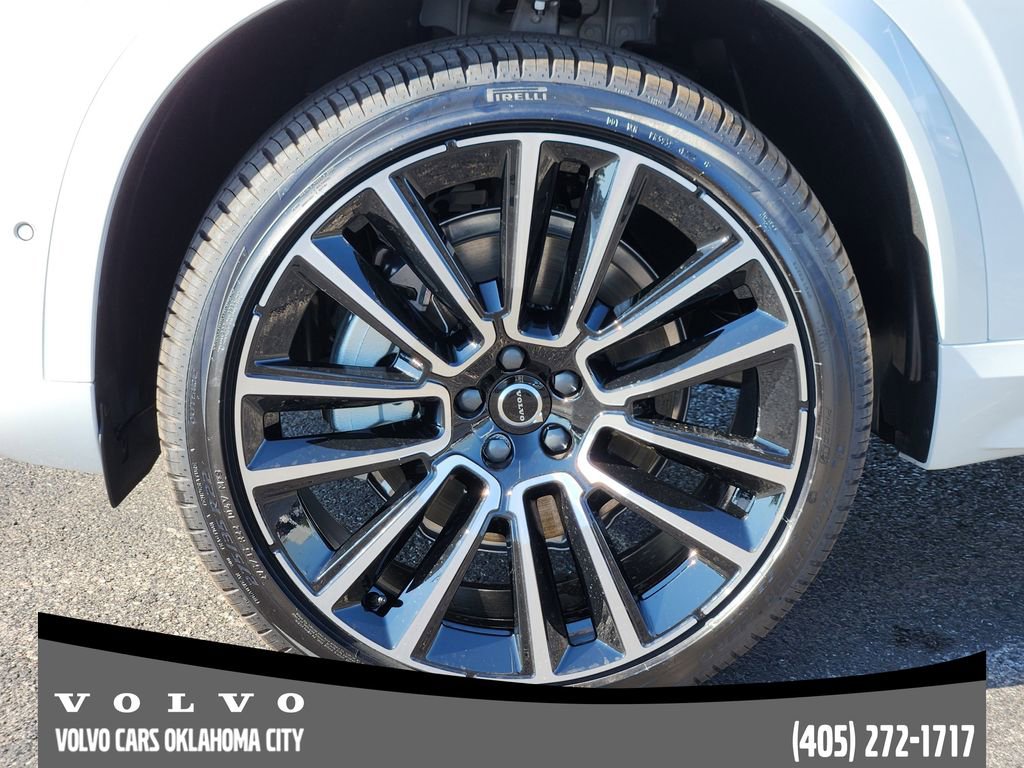 Used 2026 Volvo XC90 B5 Plus w/ Protection Package Premier image 11