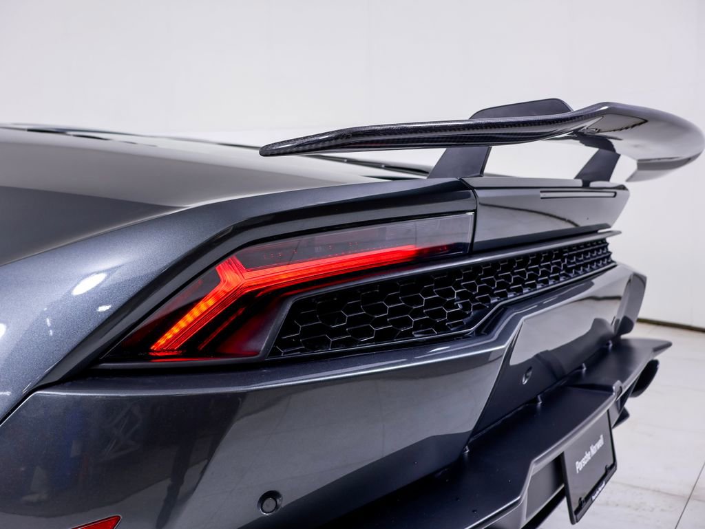 Used 2015 Lamborghini Huracan LP 610-4 image 9