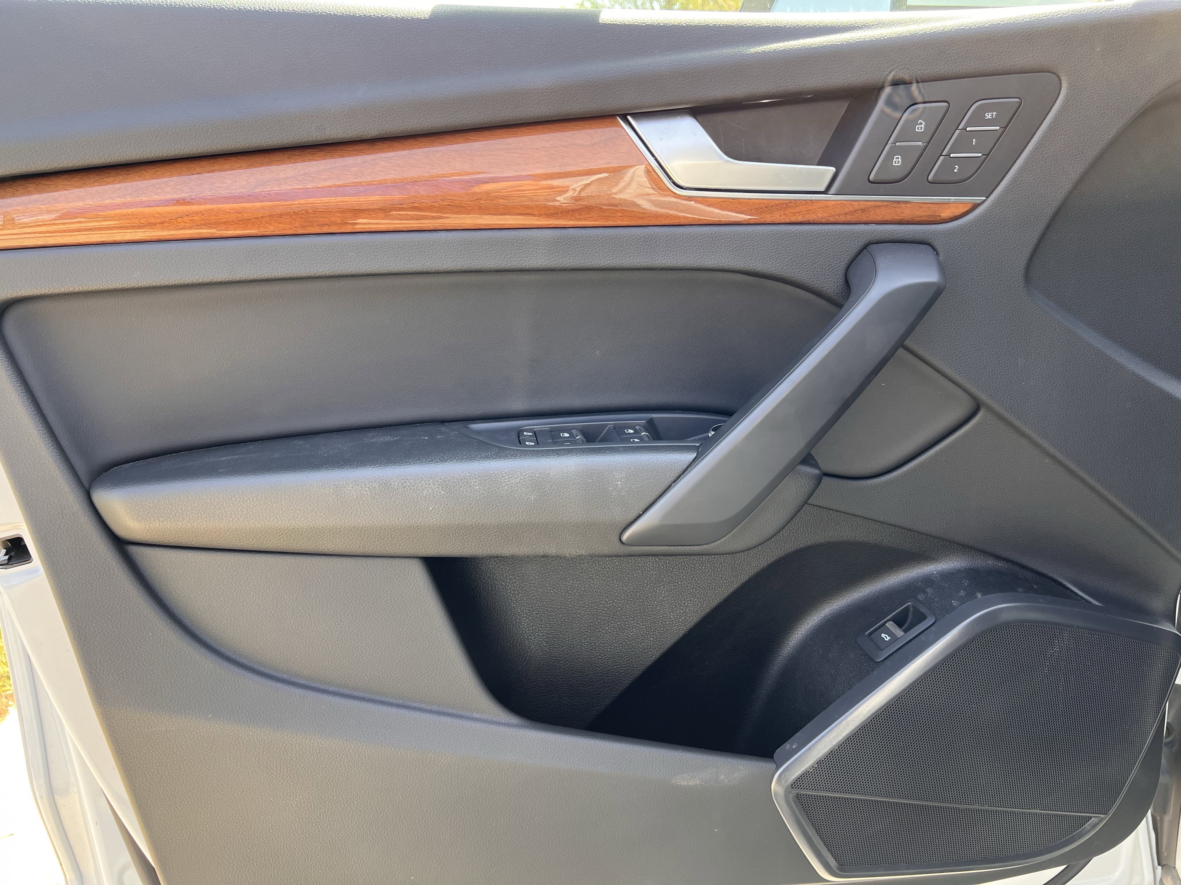 Used 2023 Audi Q5 2.0T Premium w/ Convenience Package image 14