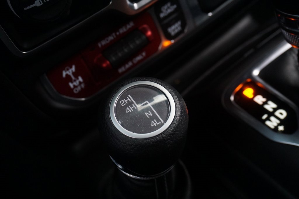 Used 2025 Jeep Wrangler Rubicon image 18