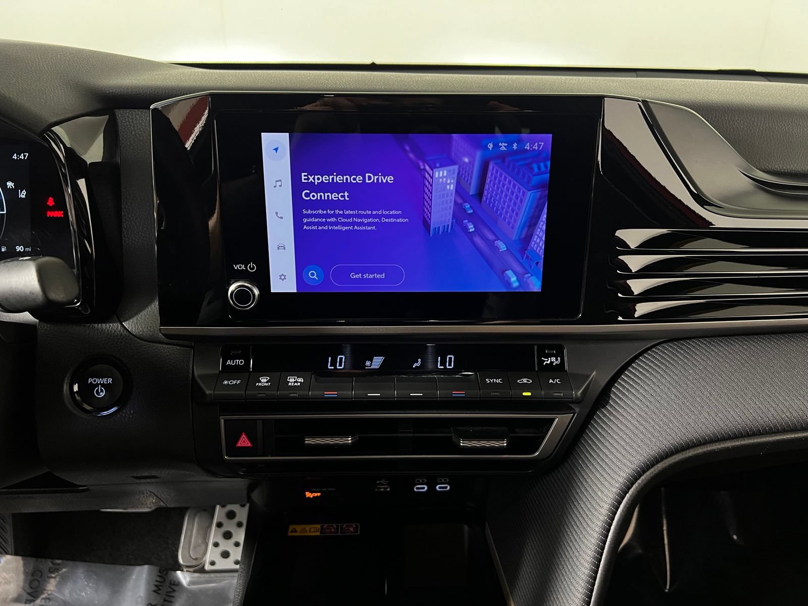Certified 2025 Toyota Camry SE FWD image 18