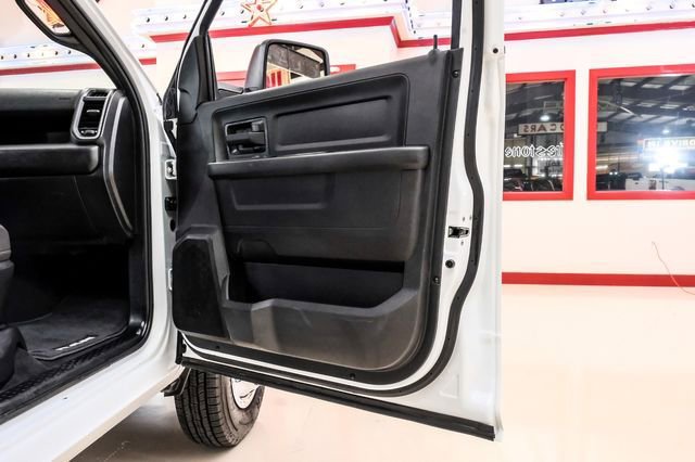 Used 2024 RAM 3500 Tradesman w/ Chrome Appearance Group image 40